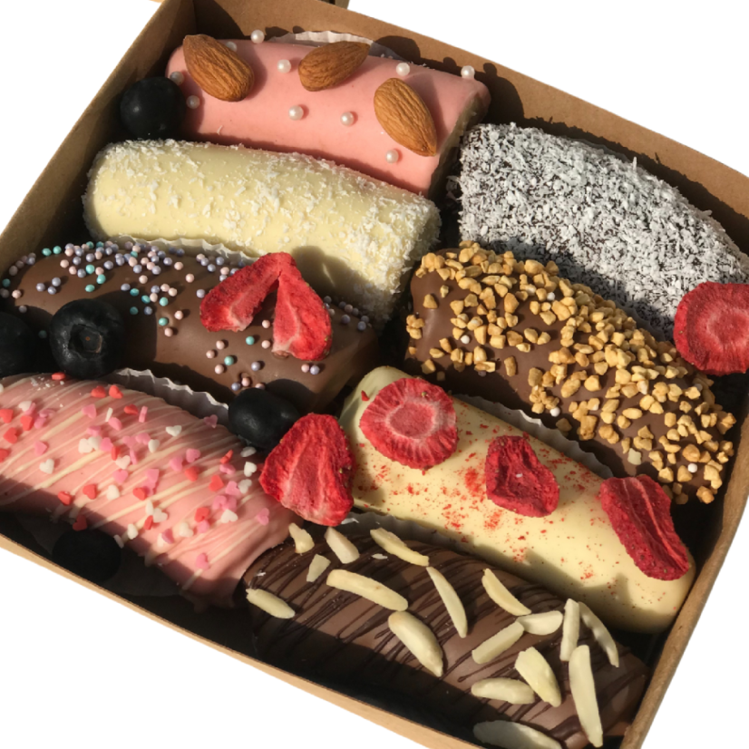 Krabice „Mix ovoce v čokoládě“ - Mix ovoce v čokoládě: Jahody, banány, maliny, borůvky, datle nebo granátové jablko