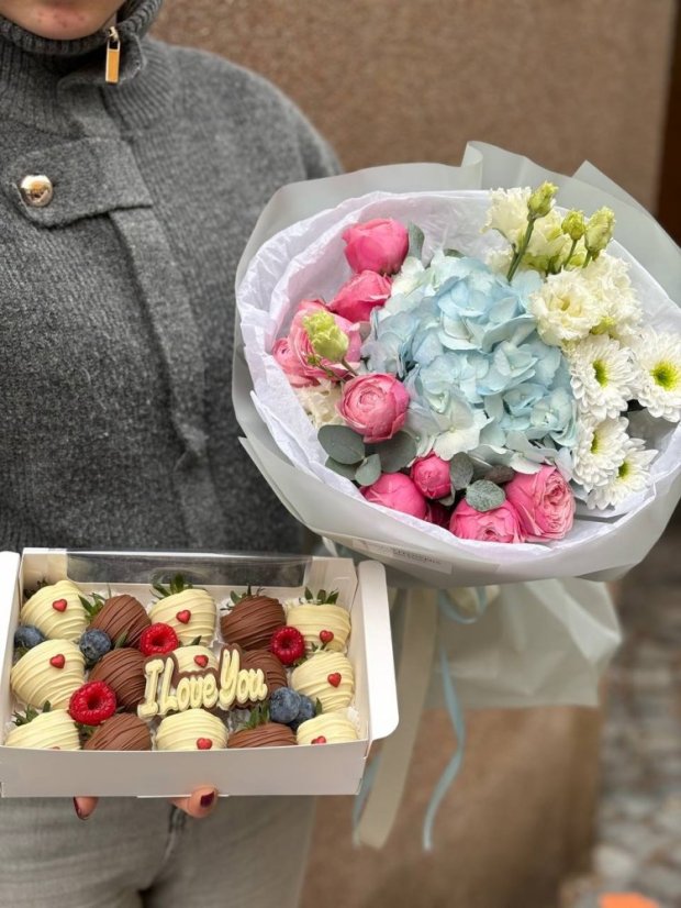 Ideální combo - Ideální combo: Kytice M size a box M size