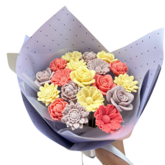 Na obrázku je velikost S