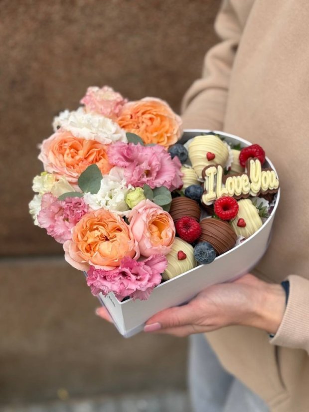 Srdce"Jahody a květiny"