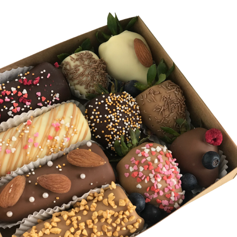 Krabice „Mix ovoce v čokoládě“ - Mix ovoce v čokoládě: Jahody, banány, maliny, borůvky, datle nebo granátové jablko